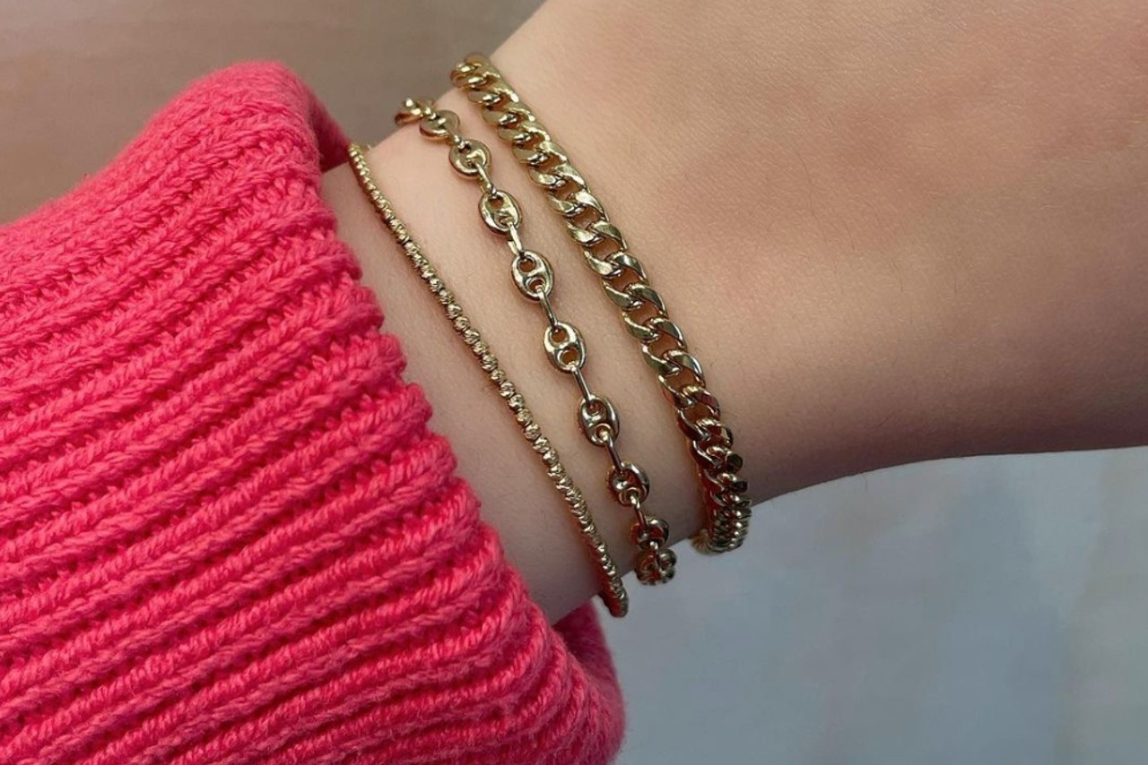 gold bracelets 