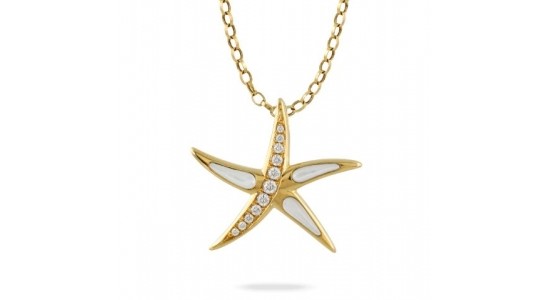 a yellow gold pendant necklace featuring a starfish pendant